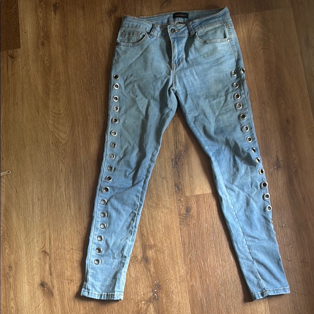 The style  between us - Blue Women Jeans with Eyelet Detailing skinny jeans